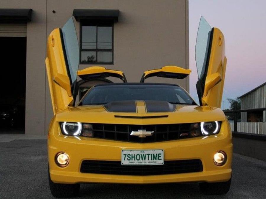  Chevrolet Camaro Bumblebee Limousine by Showtime Limos 2012 года  (фото 4 из 8)